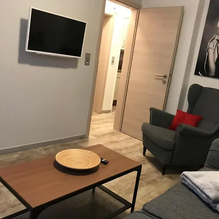 Gartenlaube דירה בורקום