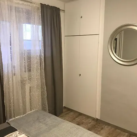 Gartenlaube בורקום